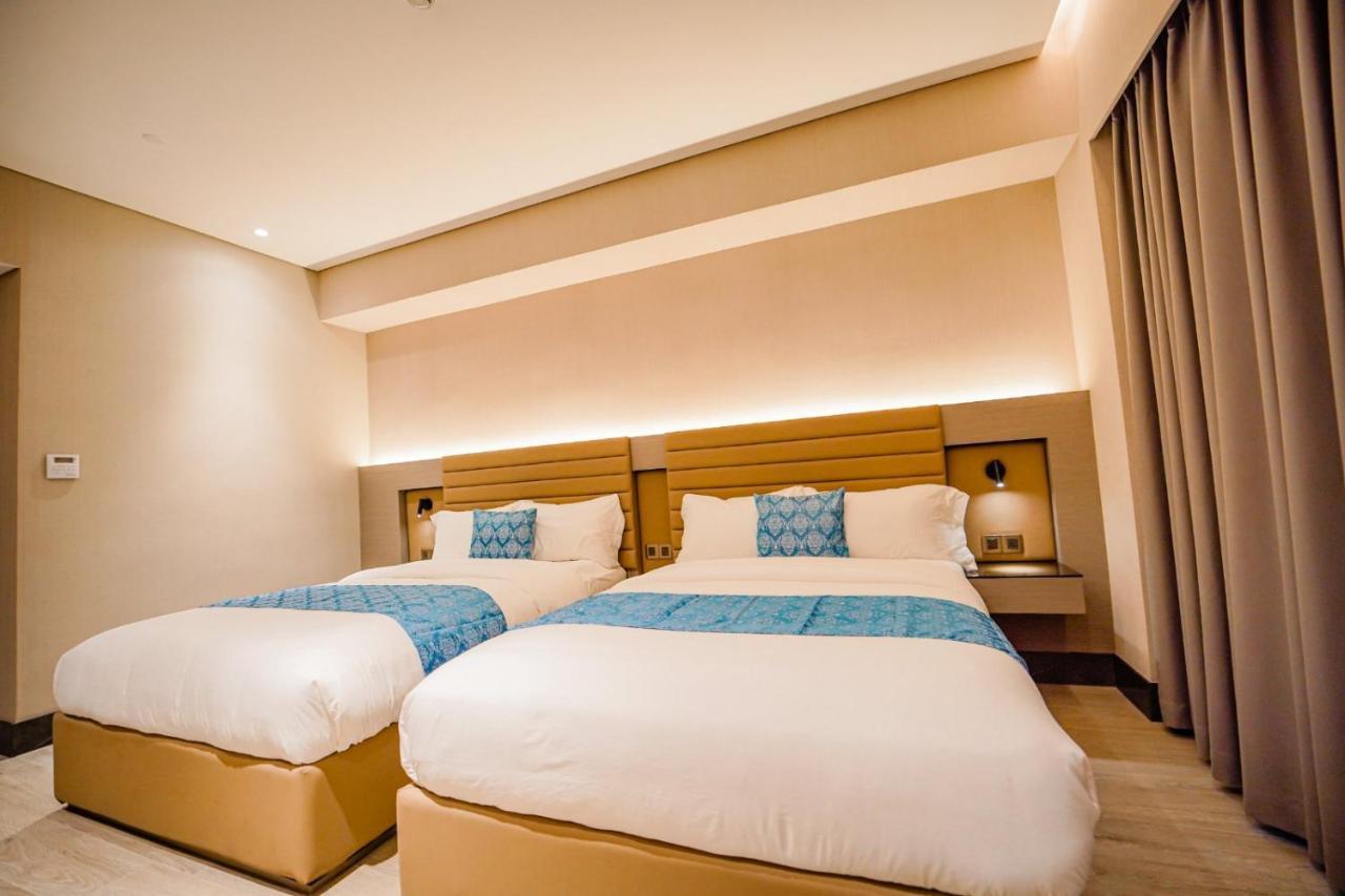 Bayprime Hotel Paranaque City Екстер'єр фото