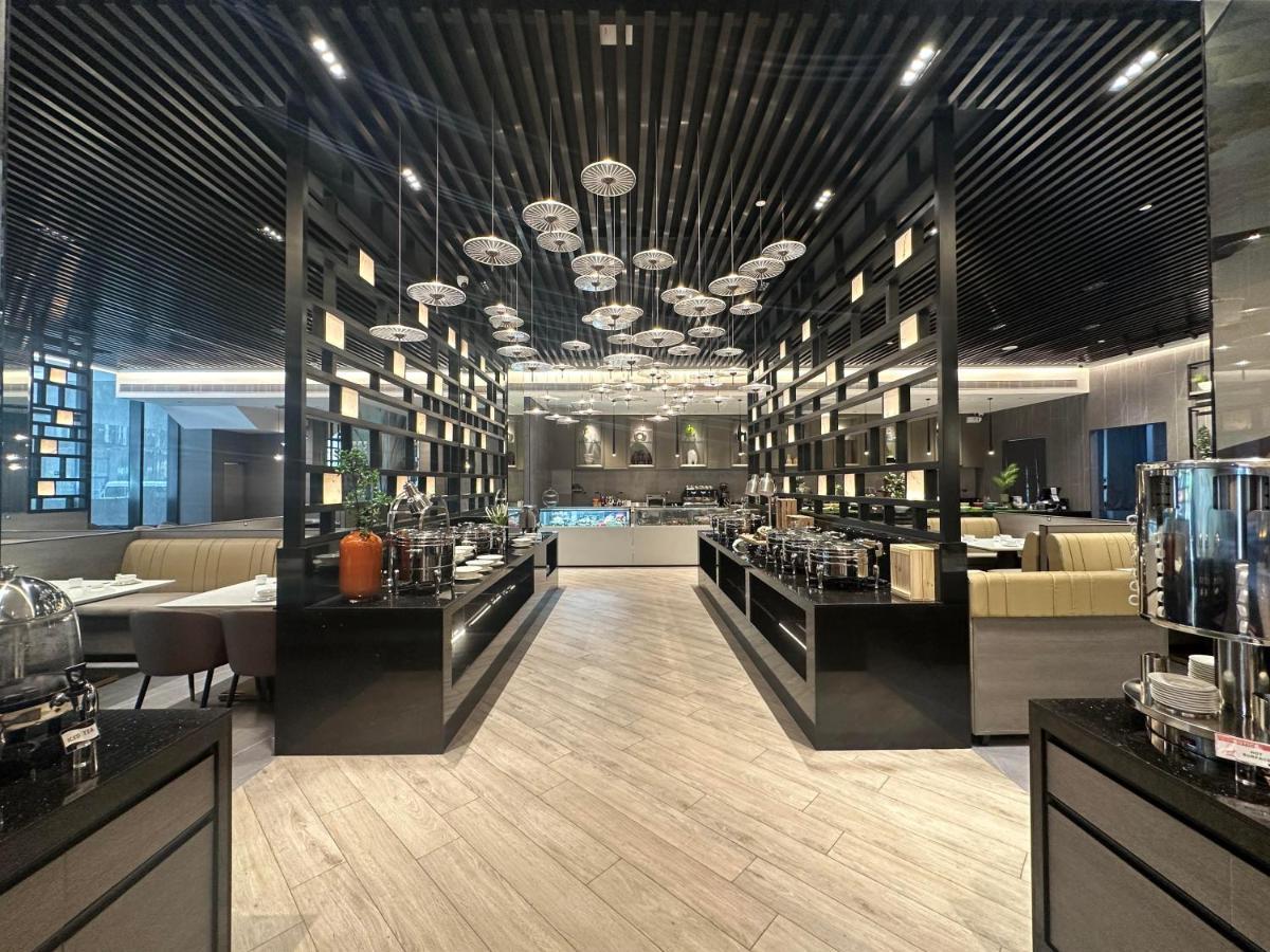 Bayprime Hotel Paranaque City Екстер'єр фото