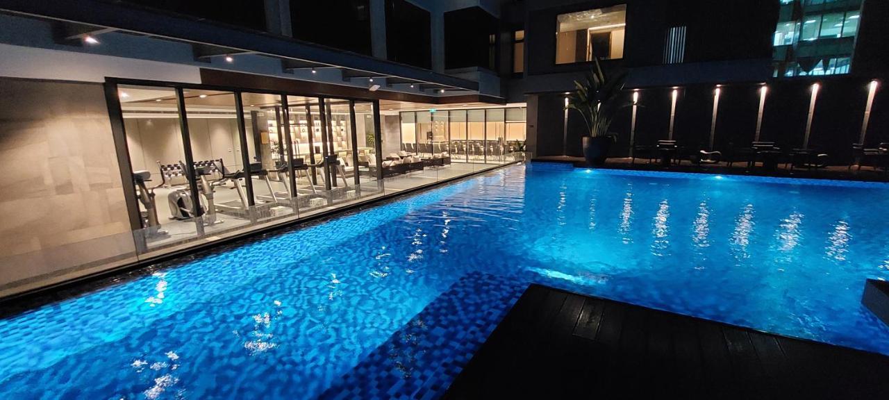 Bayprime Hotel Paranaque City Екстер'єр фото
