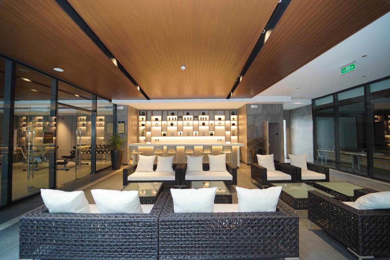 Bayprime Hotel Paranaque City Екстер'єр фото