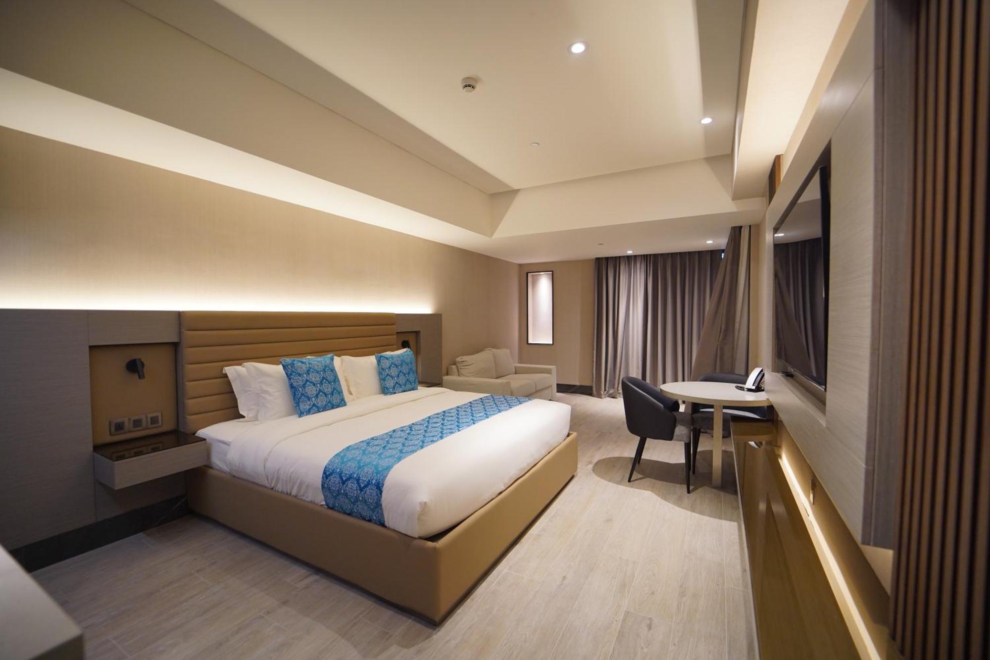 Bayprime Hotel Paranaque City Екстер'єр фото